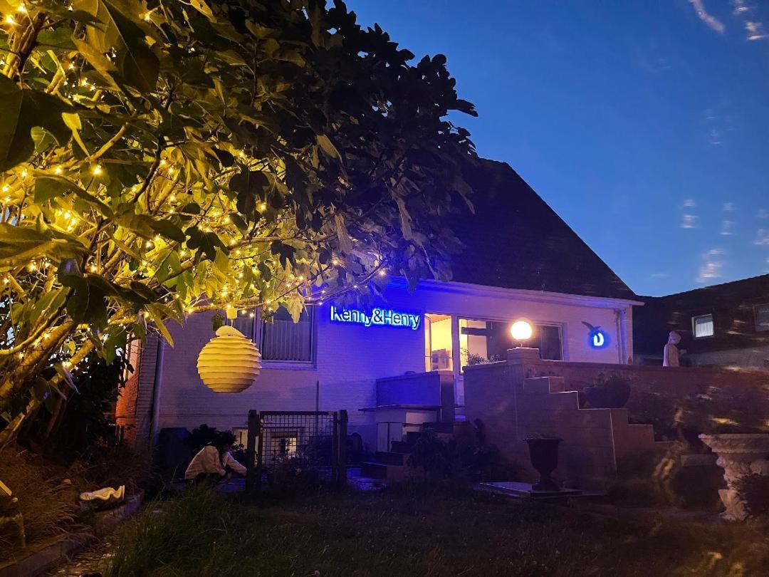Kenny & Henry Inn 3*